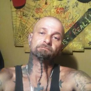 Meet your Posher, Larry